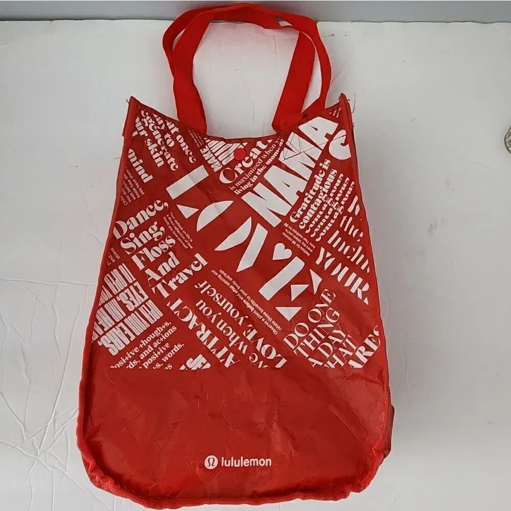 Lululemon shopping bag